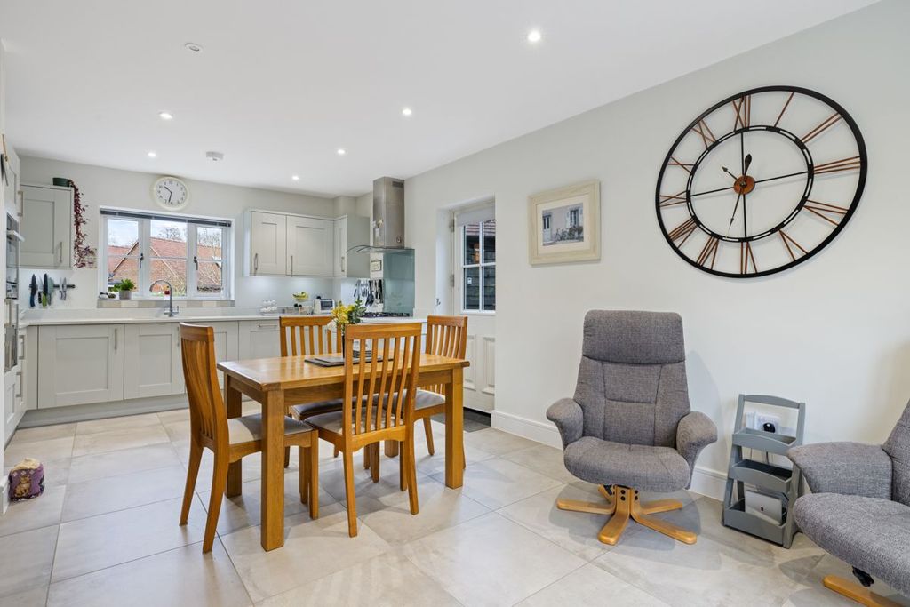 Additional image 11 of 4 bed detached house for saleTanners Reach, Petersfield, Hampshire GU32