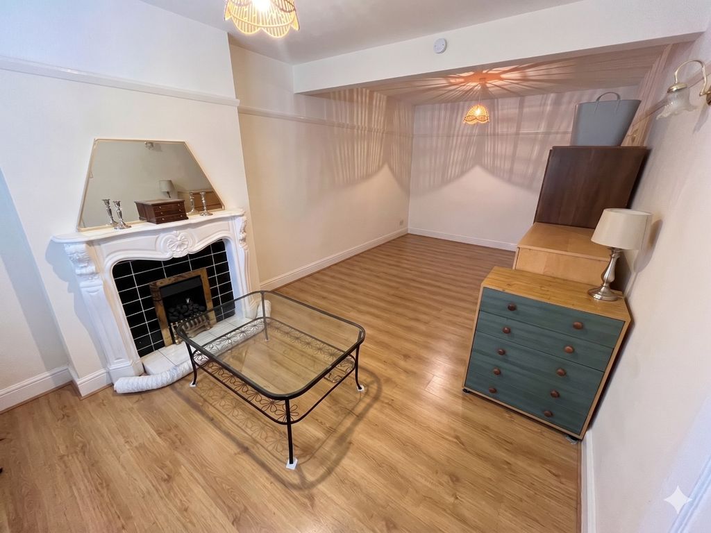 Property photo 2 of 12 4404532