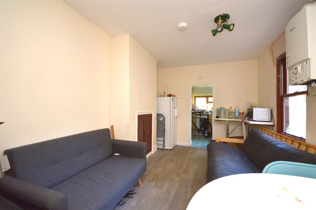 Property photo 2 of 15 Picture No. 20