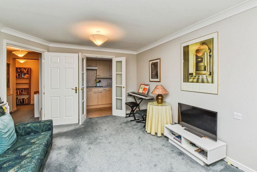 Property photo 3 of 11 Pbox-Img.Jpg