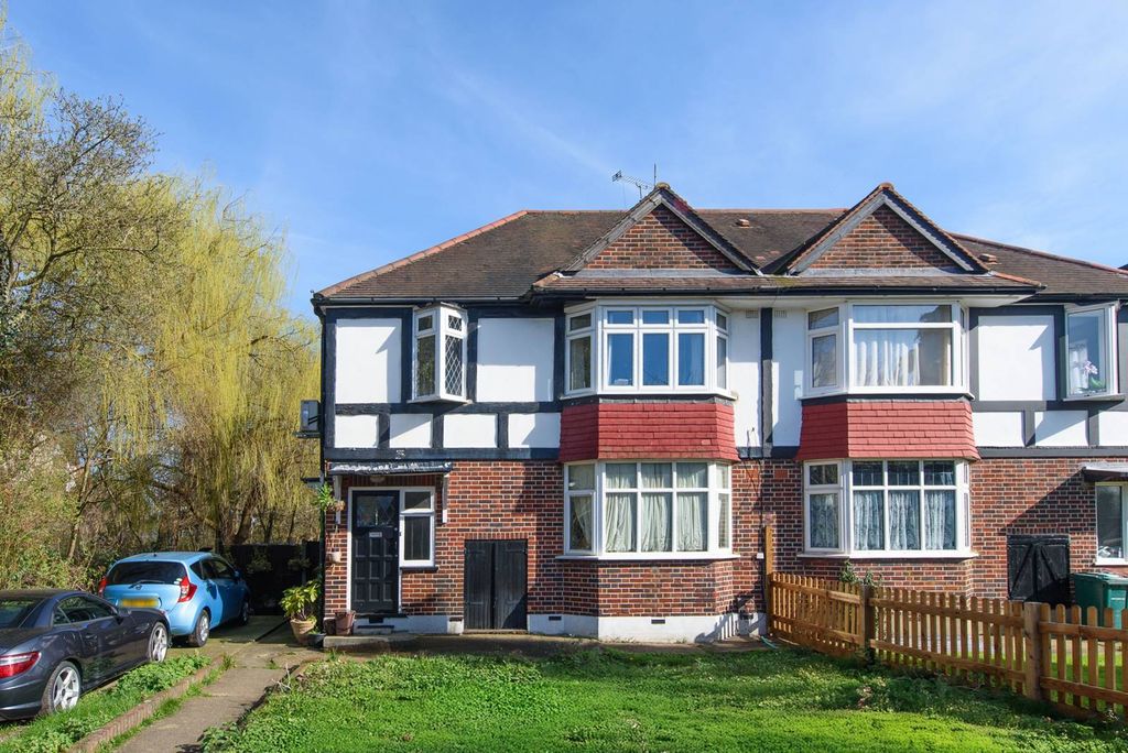 Property photo 2 of 6