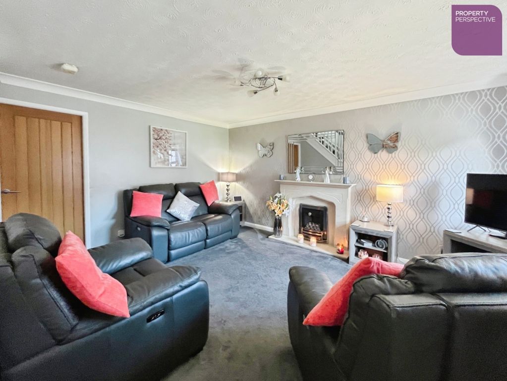 Property photo 2 of 14 Living Room