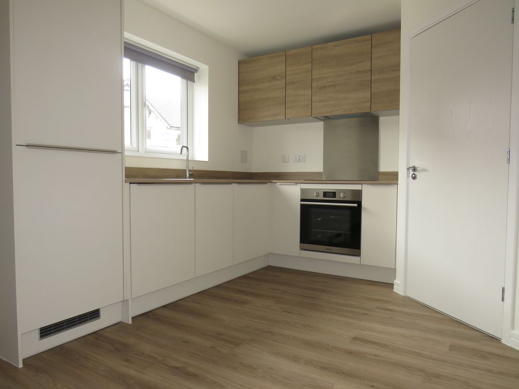 Property photo 2 of 8 Kitchen