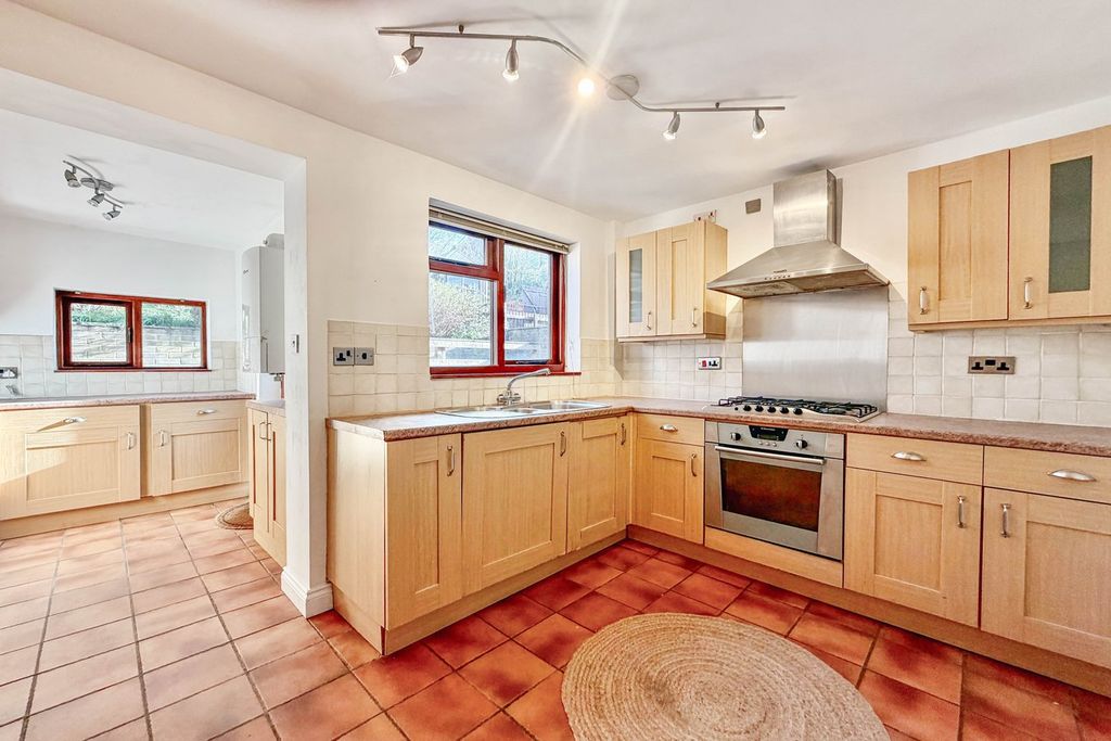 Property photo 2 of 21 Kitchen