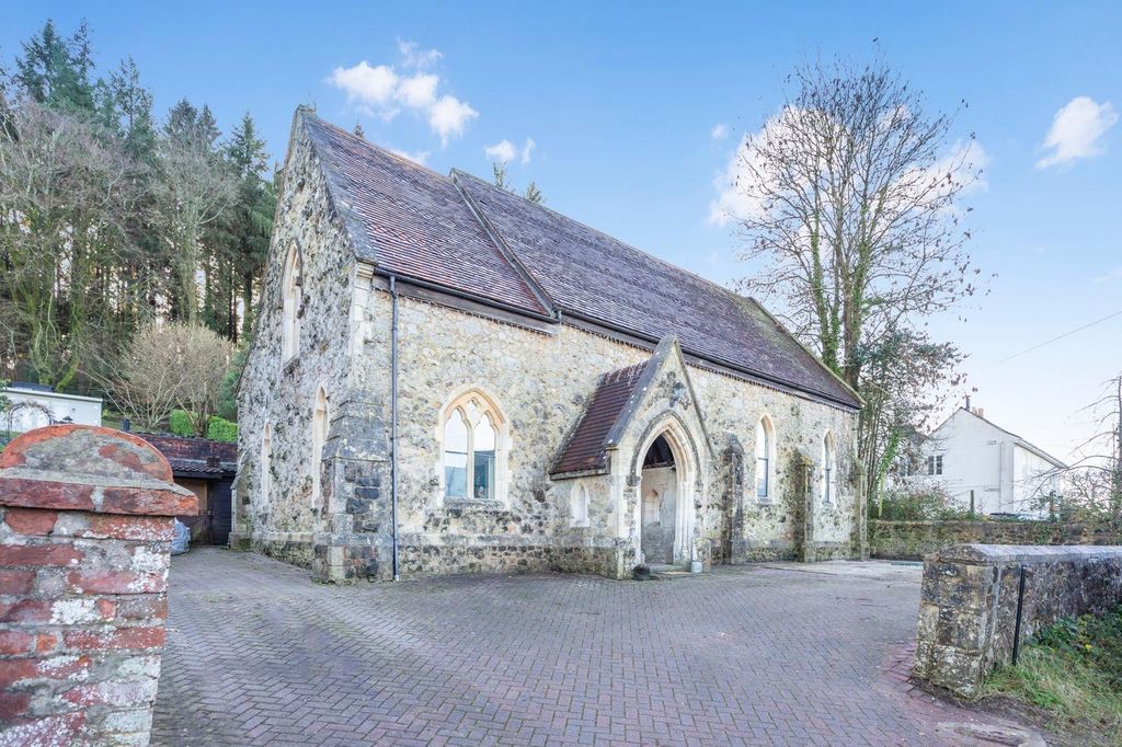 Property photo 1 of 20