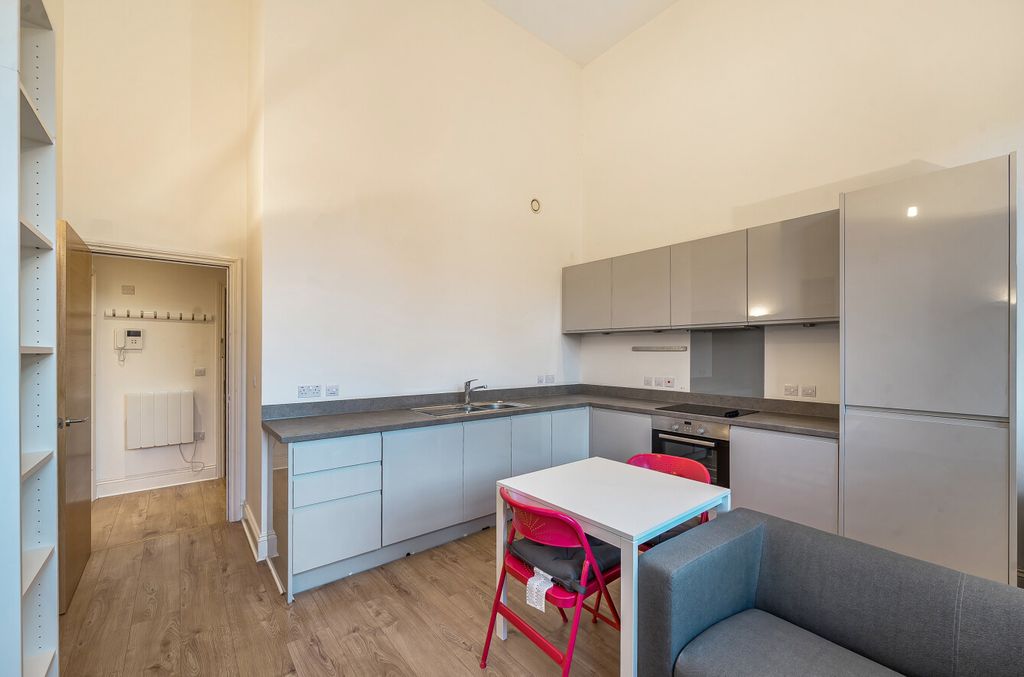 Property photo 3 of 14 Kitchen