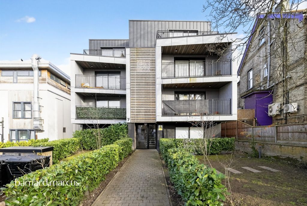 Property photo 1 of 24