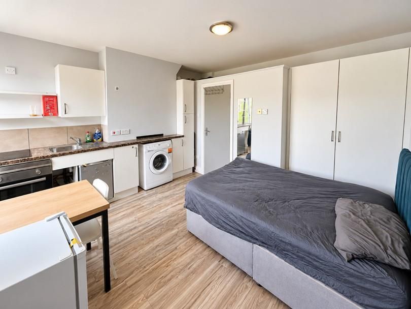 Property photo 1 of 3