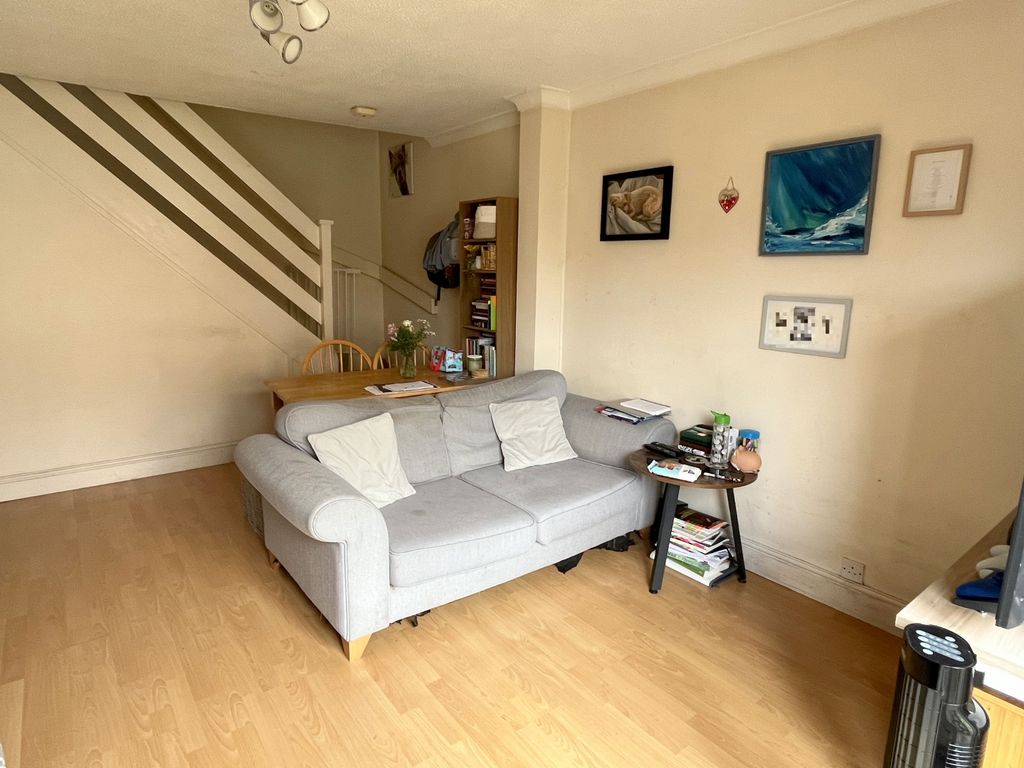 Property photo 3 of 9 Gallery