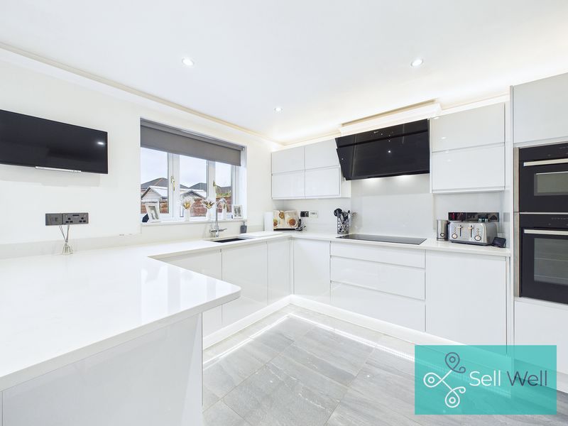 Property photo 2 of 30 Kitchen/Diner