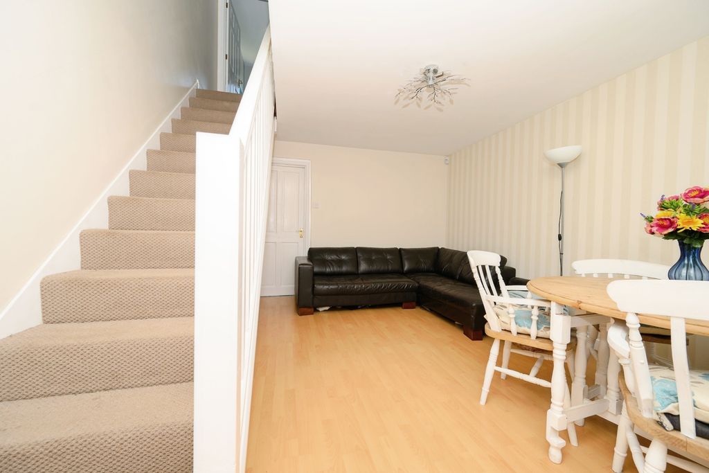 Property photo 2 of 16 Photo