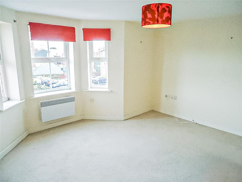 Property photo 2 of 4 Lounge