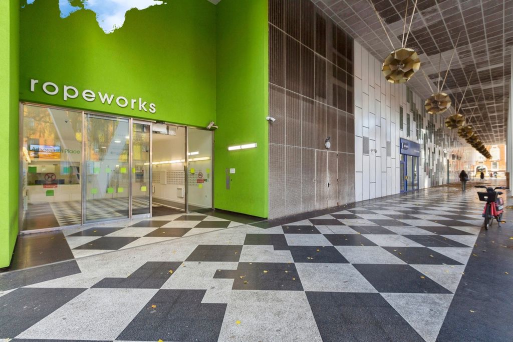 Property photo 1 of 16 Pbox-Img.Jpg