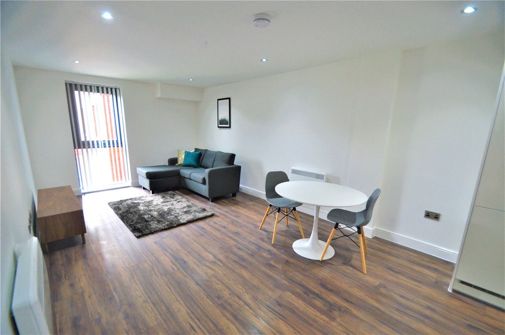 Property photo 3 of 10 Picture No. 02