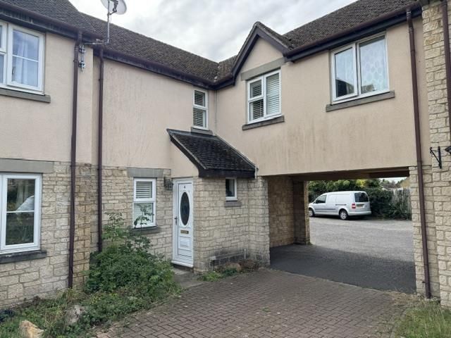 Property photo 1 of 10 Outside