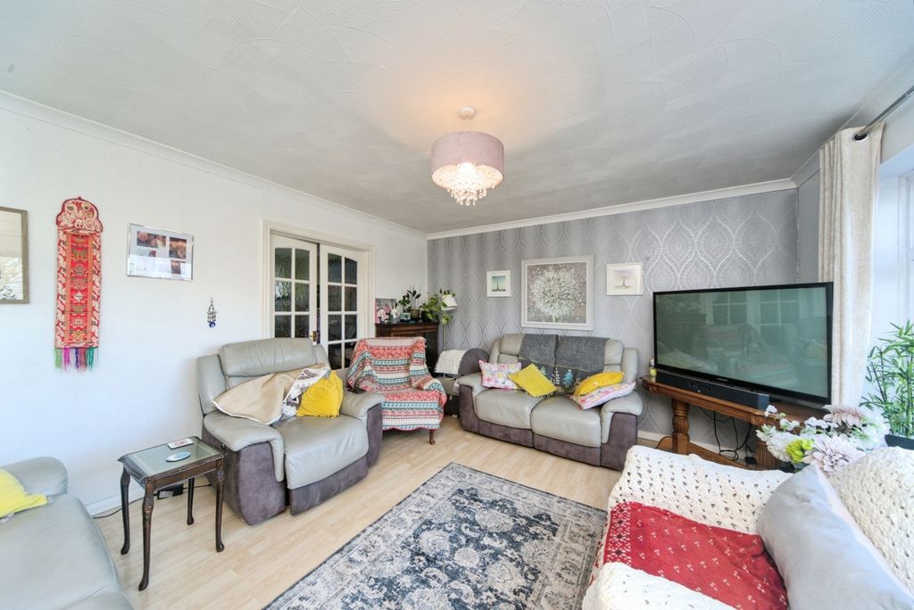 Property photo 2 of 23 Pbox-Img.Jpg