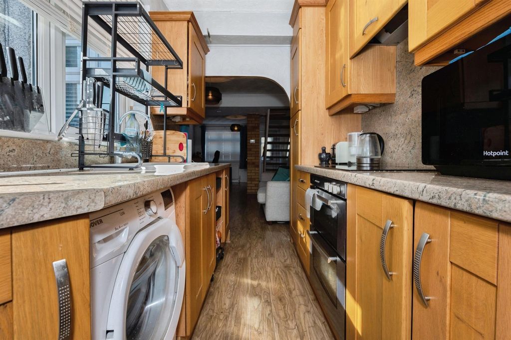 Property photo 3 of 14