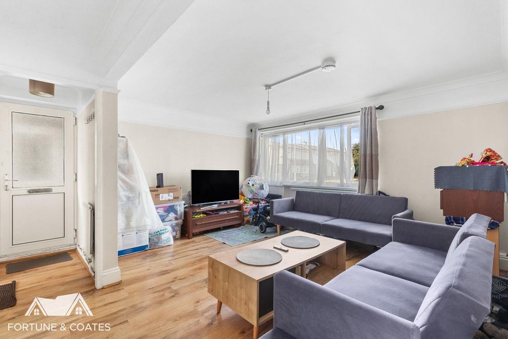 Property photo 1 of 12 Thedowns_7.Jpg