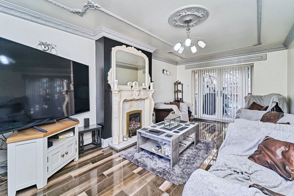 Property photo 2 of 15