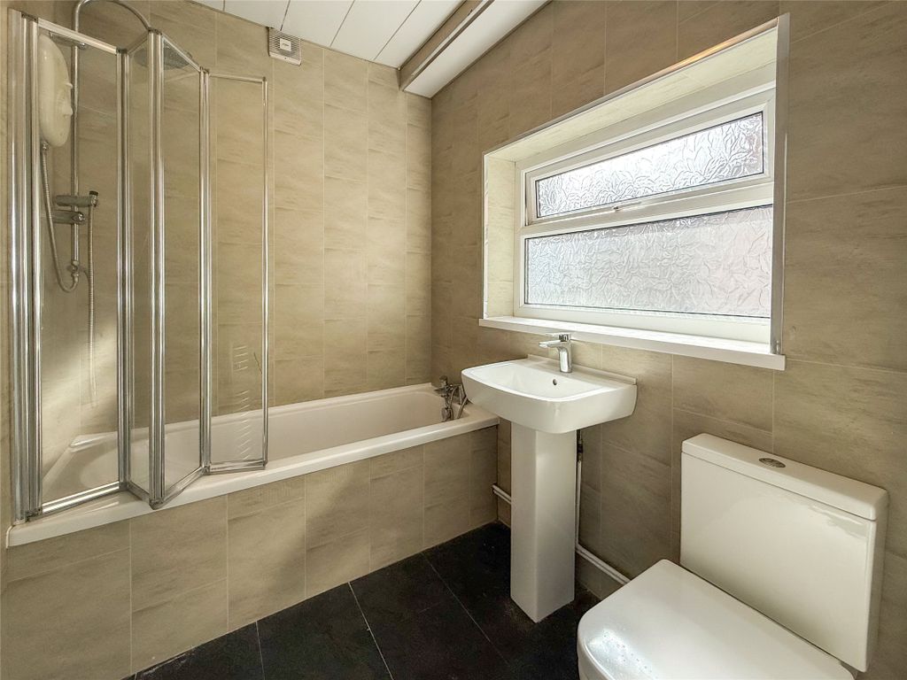 Property photo 3 of 13 Bathroom