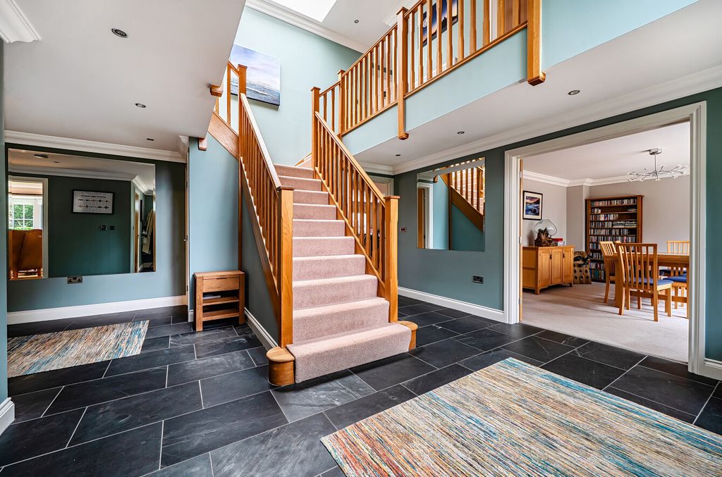 Property photo 3 of 31 1-69794F17Be3Ed-1...