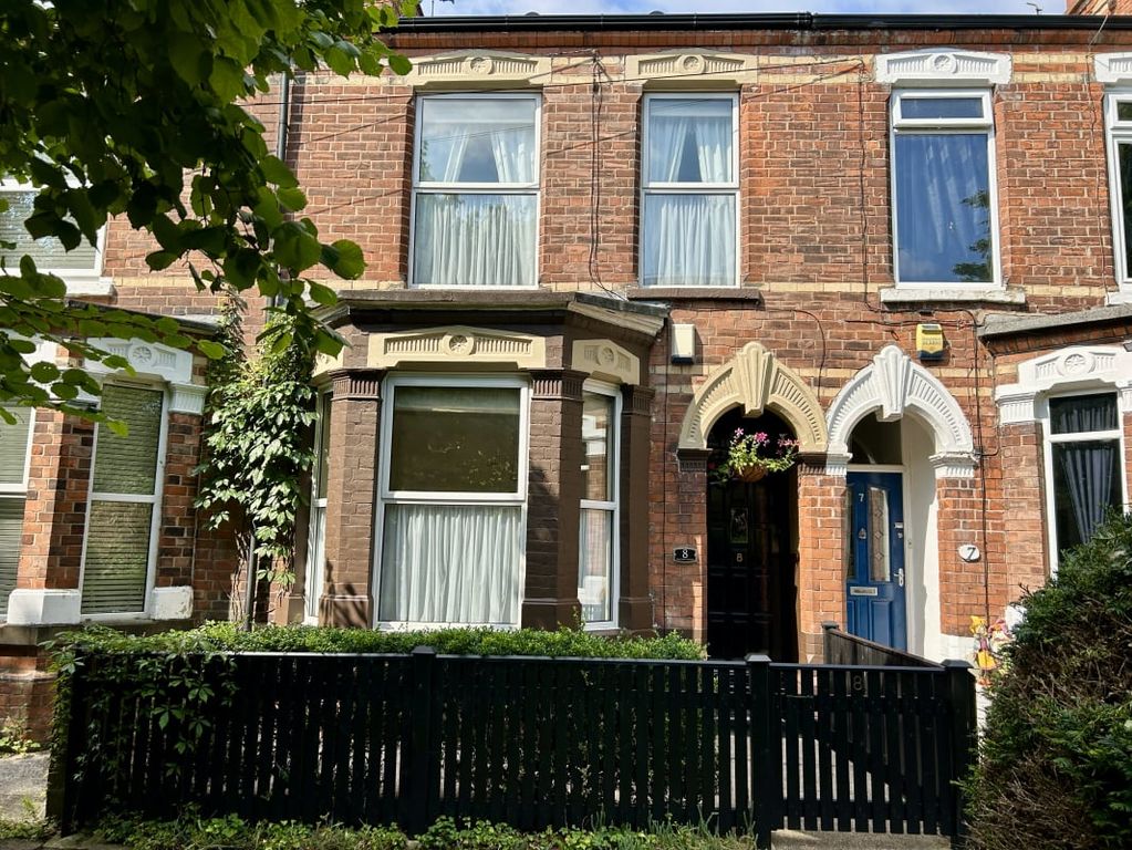 Property photo 1 of 27