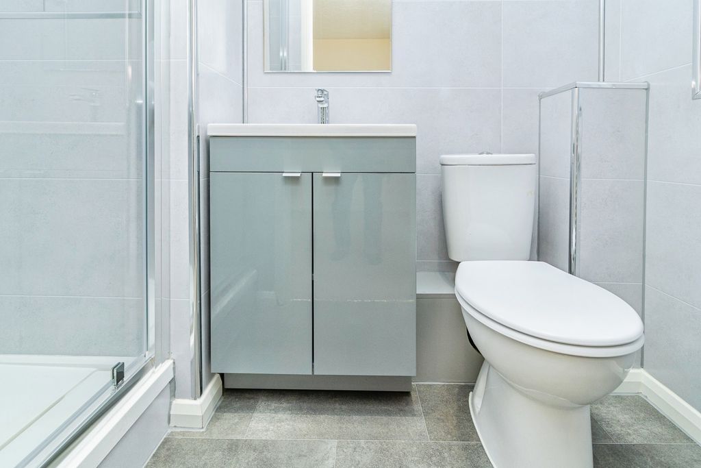 Property photo 2 of 17 Photo