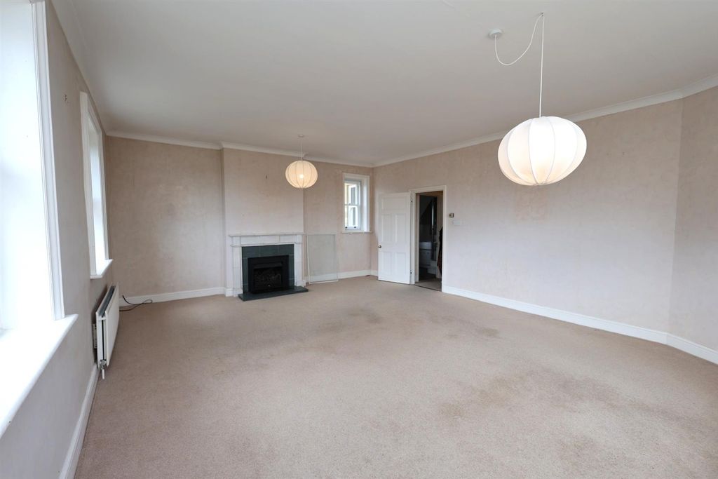Property photo 3 of 24 Living Room