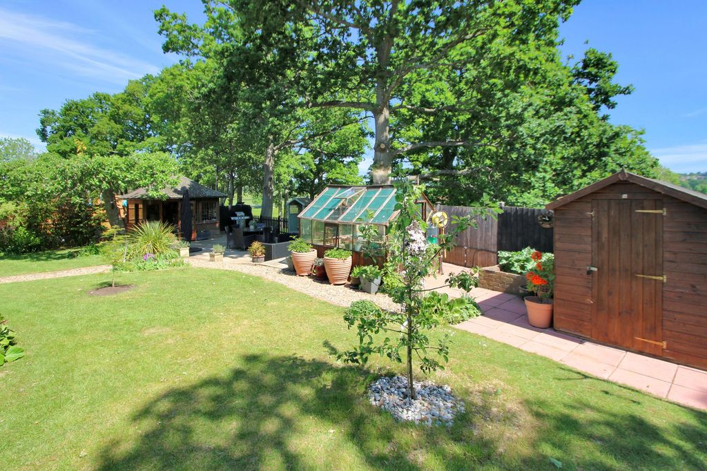 Property photo 3 of 22