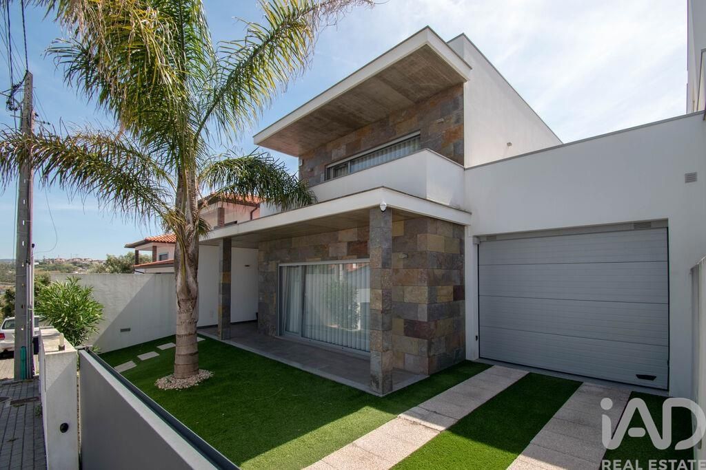 Property photo 1 of 38