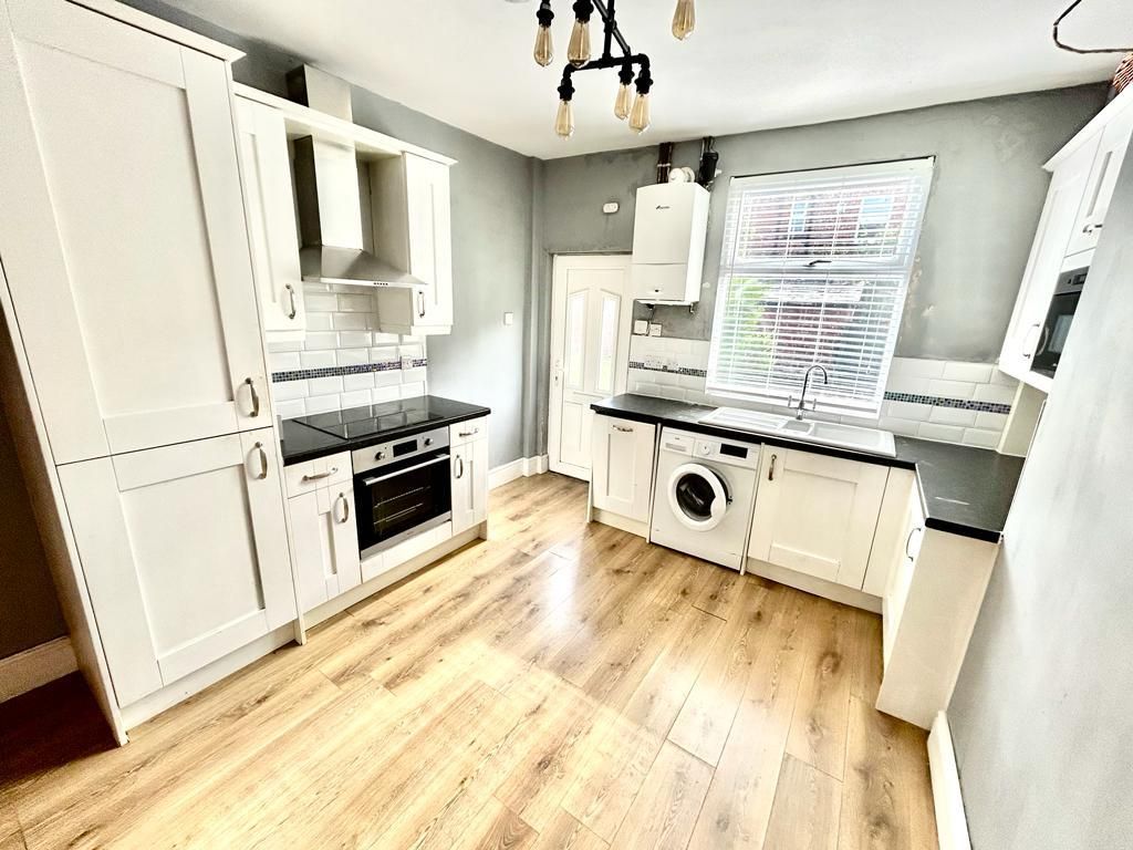 Property photo 2 of 9 6c927316-c1Ac-434A-Bbbe-26250F90A539.Jpg