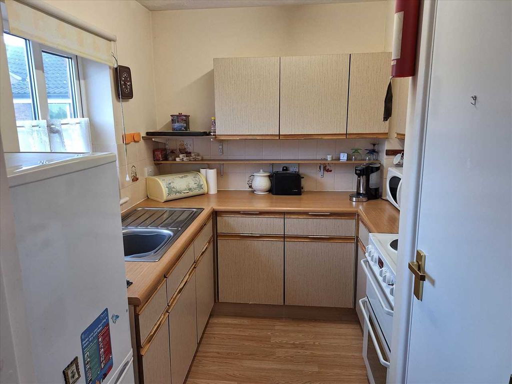 Property photo 3 of 13