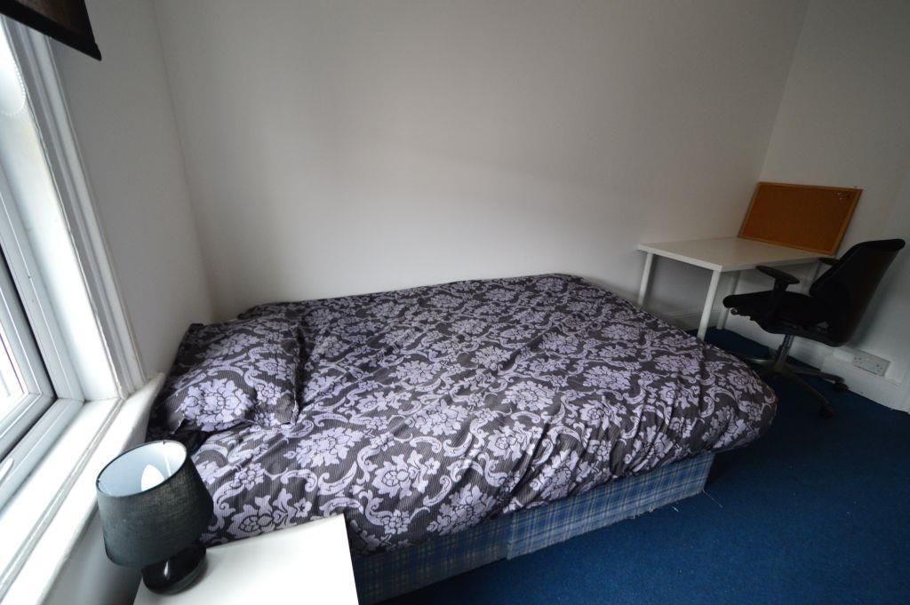 Property photo 3 of 13 Bedroom Picture.Jpg