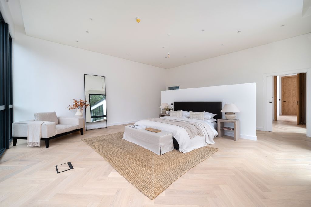 Additional image 9 of 7 bed property for saleWoodlands, Coombe Hill Road, Kingston Upon Thames, South West London KT2, United Kingdom