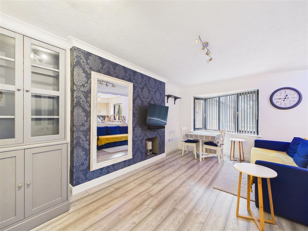 Property photo 2 of 11 Cam03303G0-Pr0332-Still002.Jpg