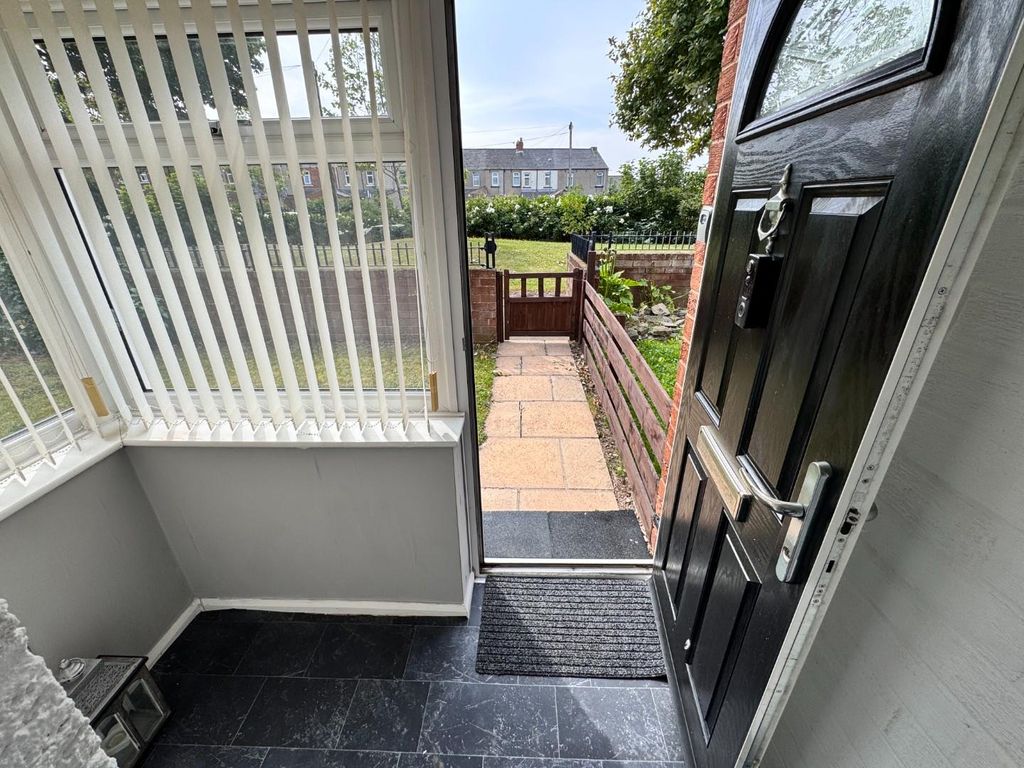 Property photo 3 of 22 Porch