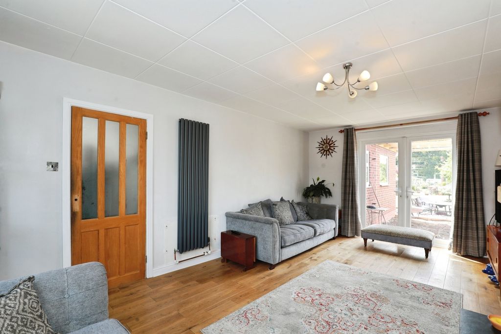 Property photo 3 of 17 Photo