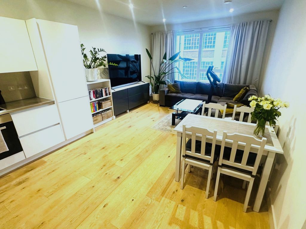 Property photo 3 of 6