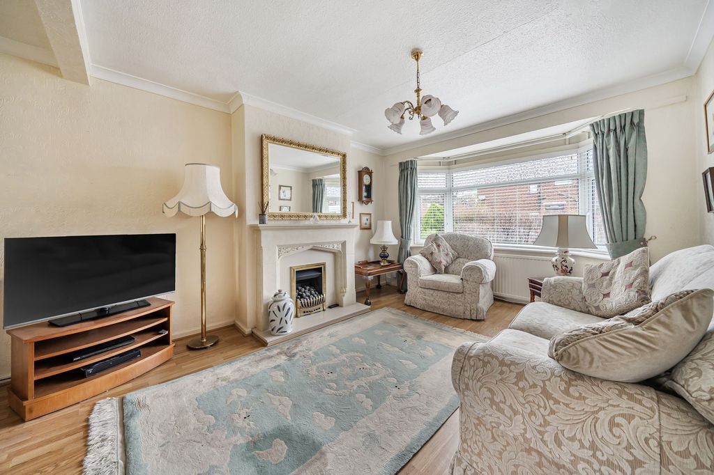 Property photo 3 of 19