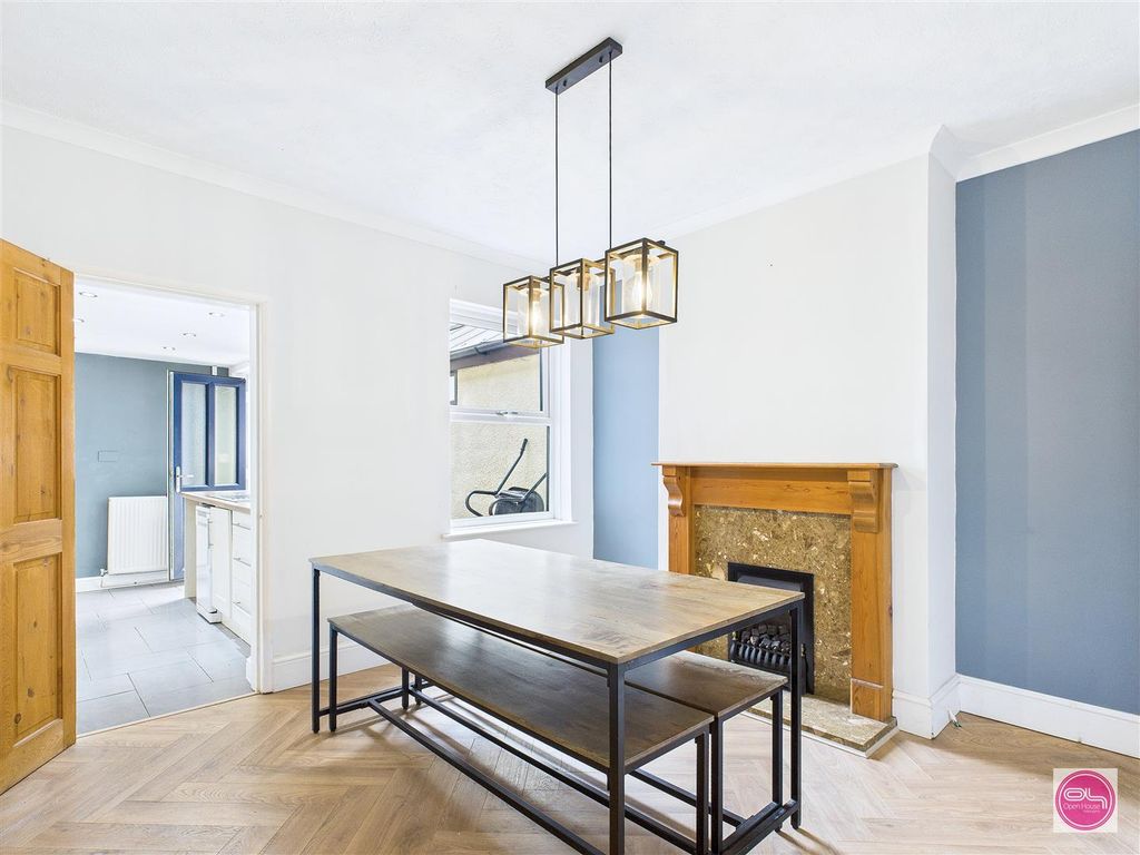 Property photo 1 of 25 Spring Terrace Road, Stapenhill (5).Jpg