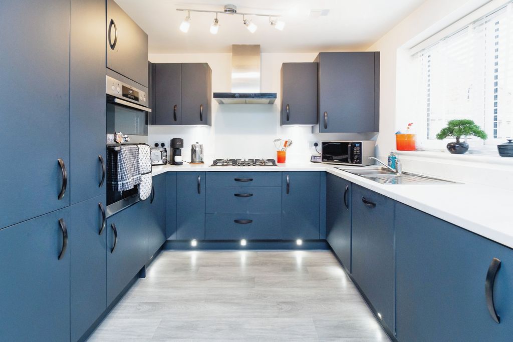 Property photo 3 of 20 A06A4172