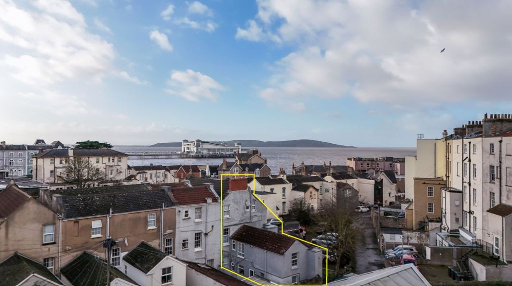 Property photo 2 of 22