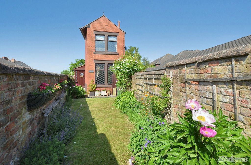Property photo 1 of 25