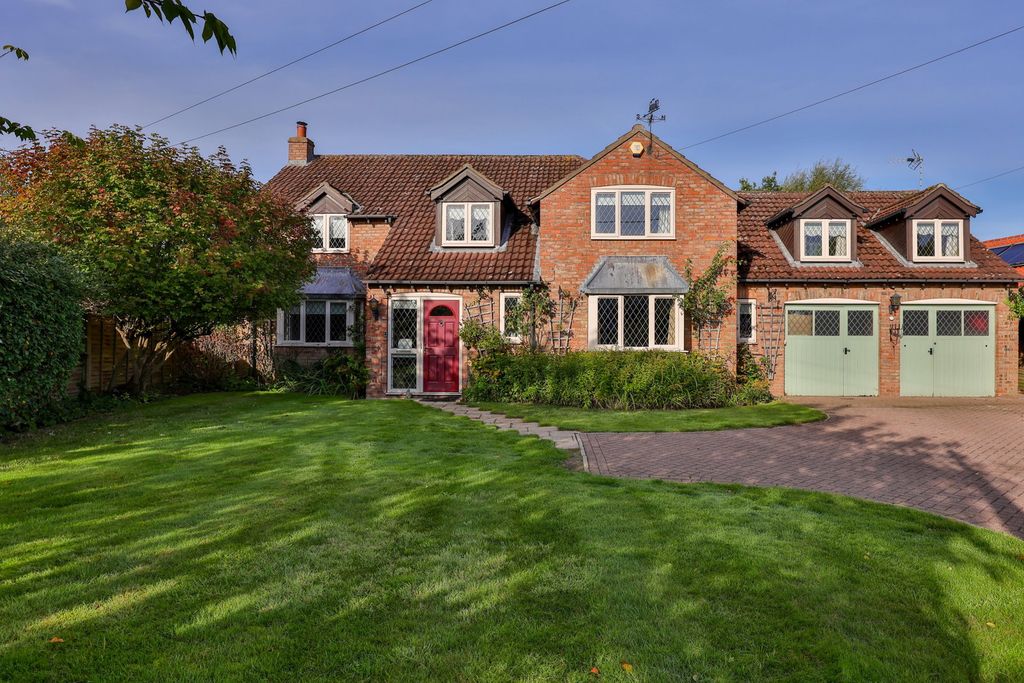 Property photo 1 of 35