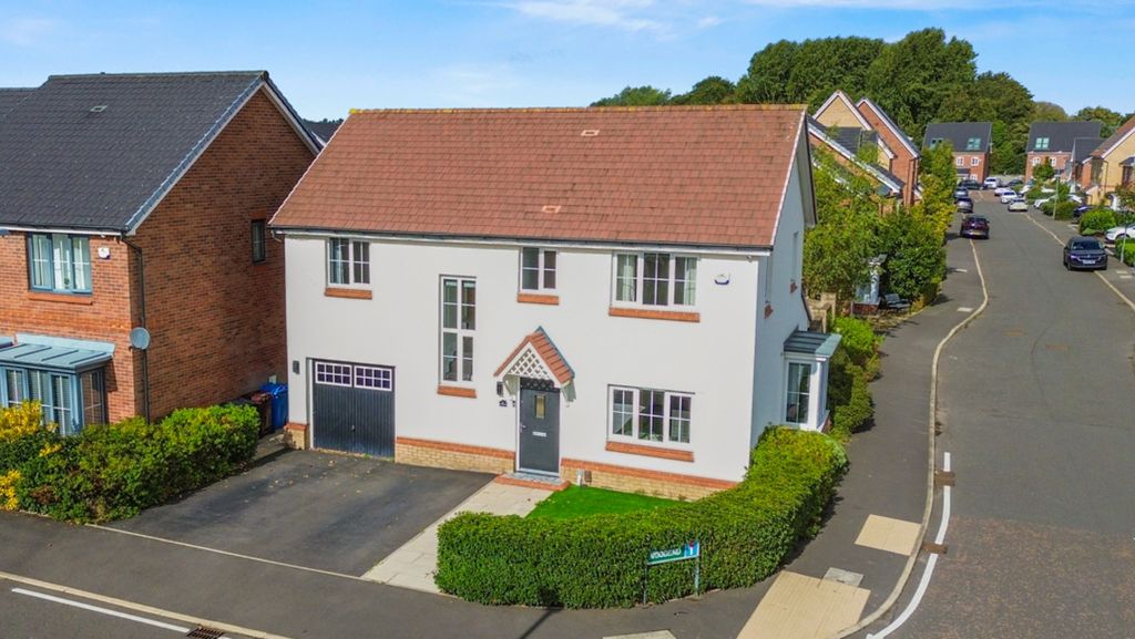 Property photo 1 of 33