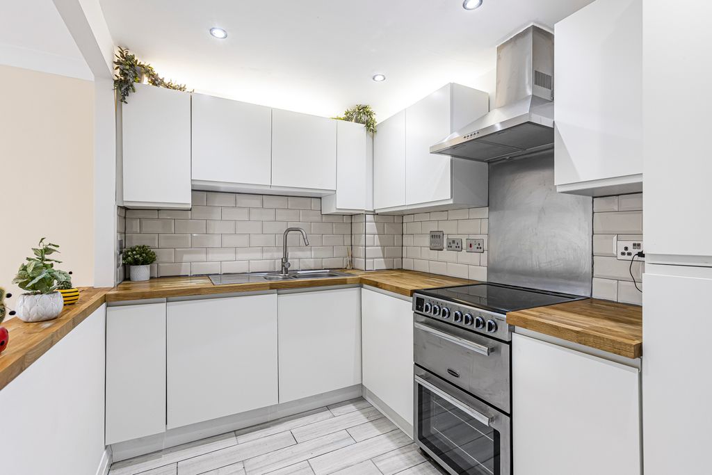 Property photo 2 of 25 3_60653