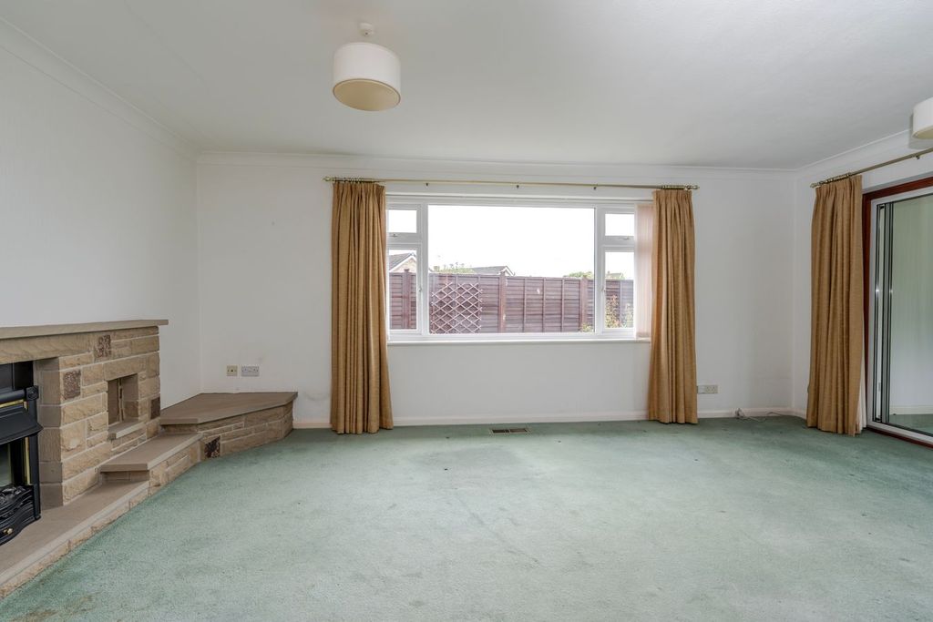 Property photo 2 of 14