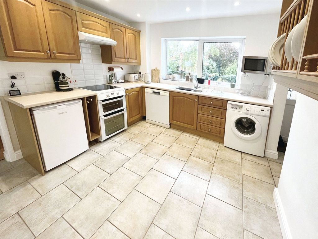 Property photo 2 of 20 Kitchen