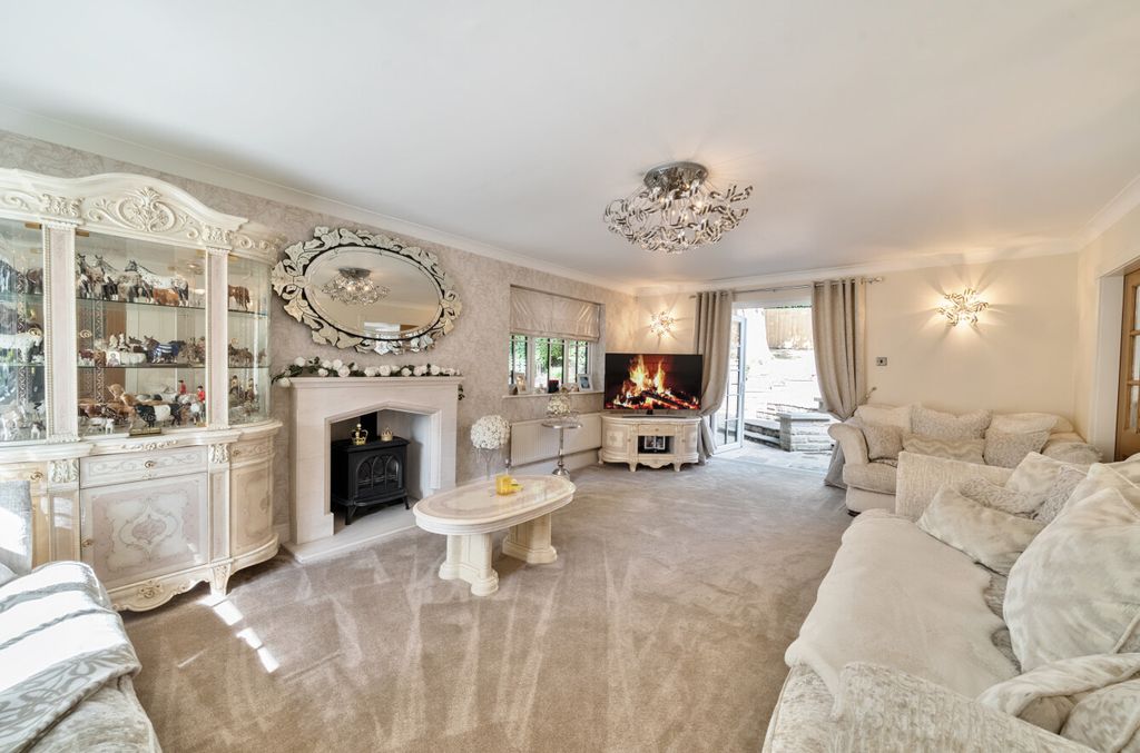 Property photo 3 of 24 1325666-7-68779F3...