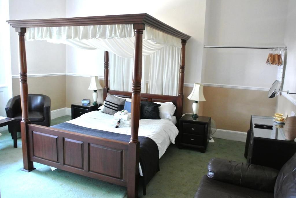 Property photo 3 of 16